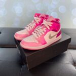 Barbie jordan 1 mid - immagine 10