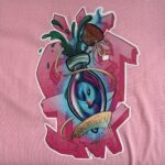T-shirt rosa con ink potion - immagine 2